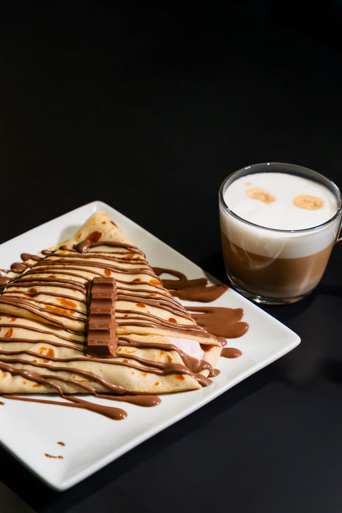 Crêpe gourmande servie chez H2O Metz